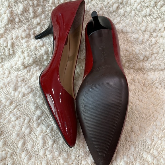 Size 11B Cole Haan pump in red patent. - Picture 3 of 4